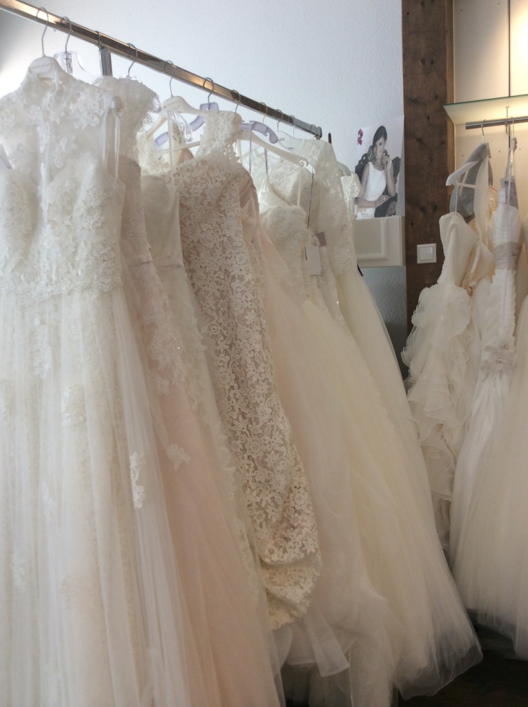 Hochzeitskleider 2015 bei Alexa Brautmoden