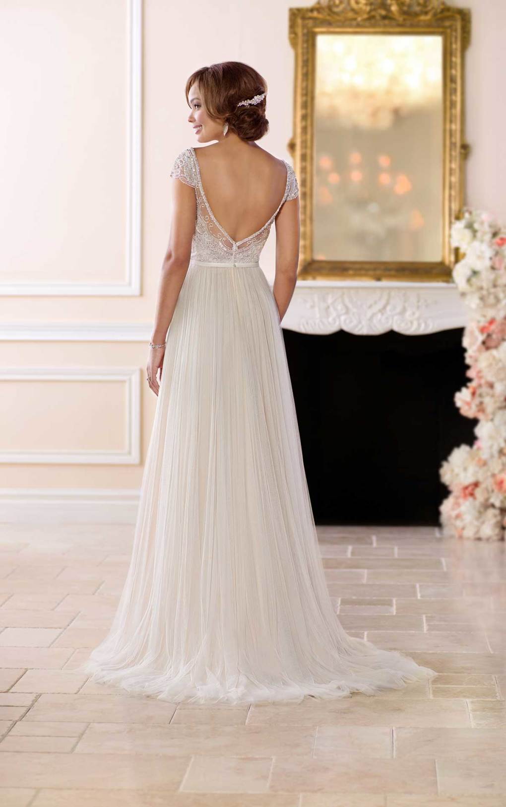 sehr anspruchsvoll, ist dieses Designer Brautkleid von Stella York. 